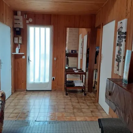 Дом отдыха Maison Des Hirondelles Андерно-ле-Бэн